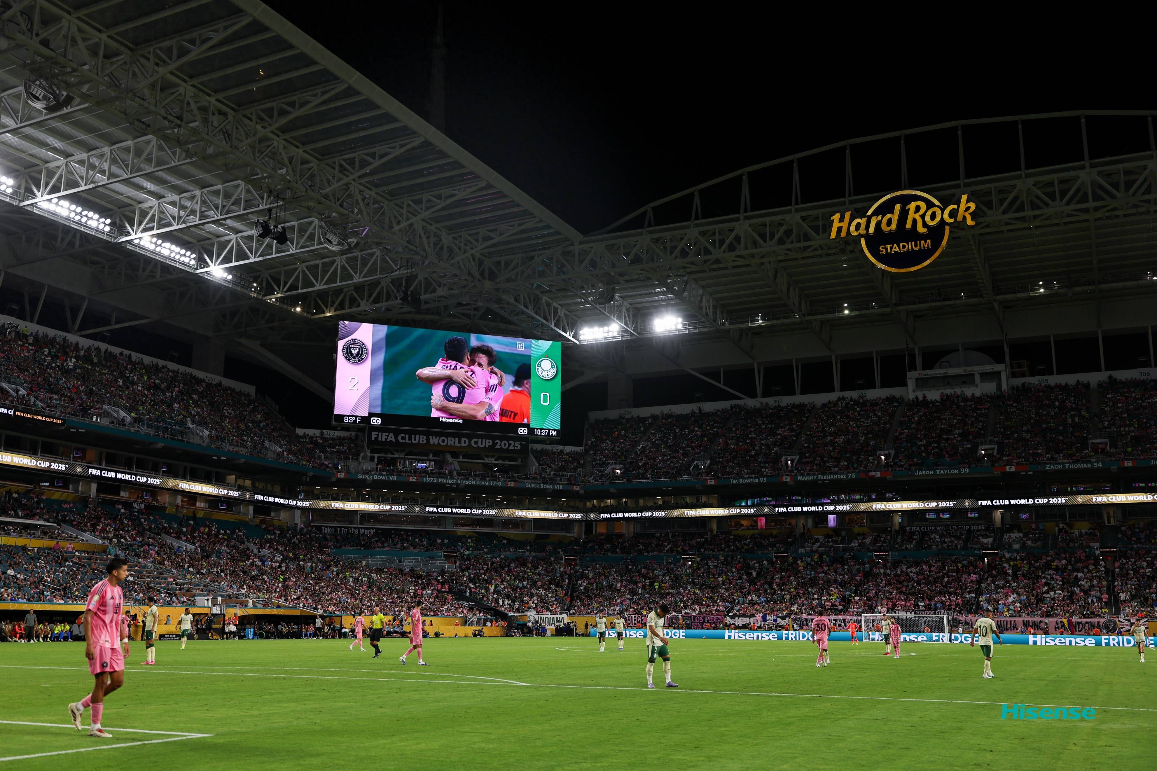 开云体育-梅西焦点对战，西亚卡姆与30激战利物浦分钟，出色防守胜负难料！