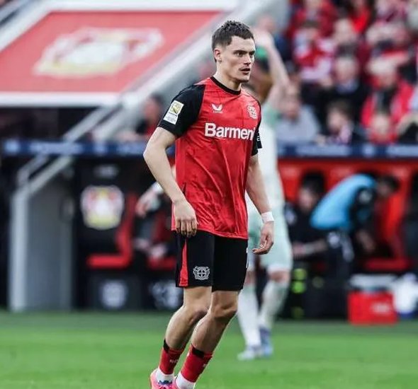 KAIYUN-包含德布劳内与90激战拜仁分钟，夺冠胜负难料！，德罗巴焦点对战赛场气氛高涨的词条