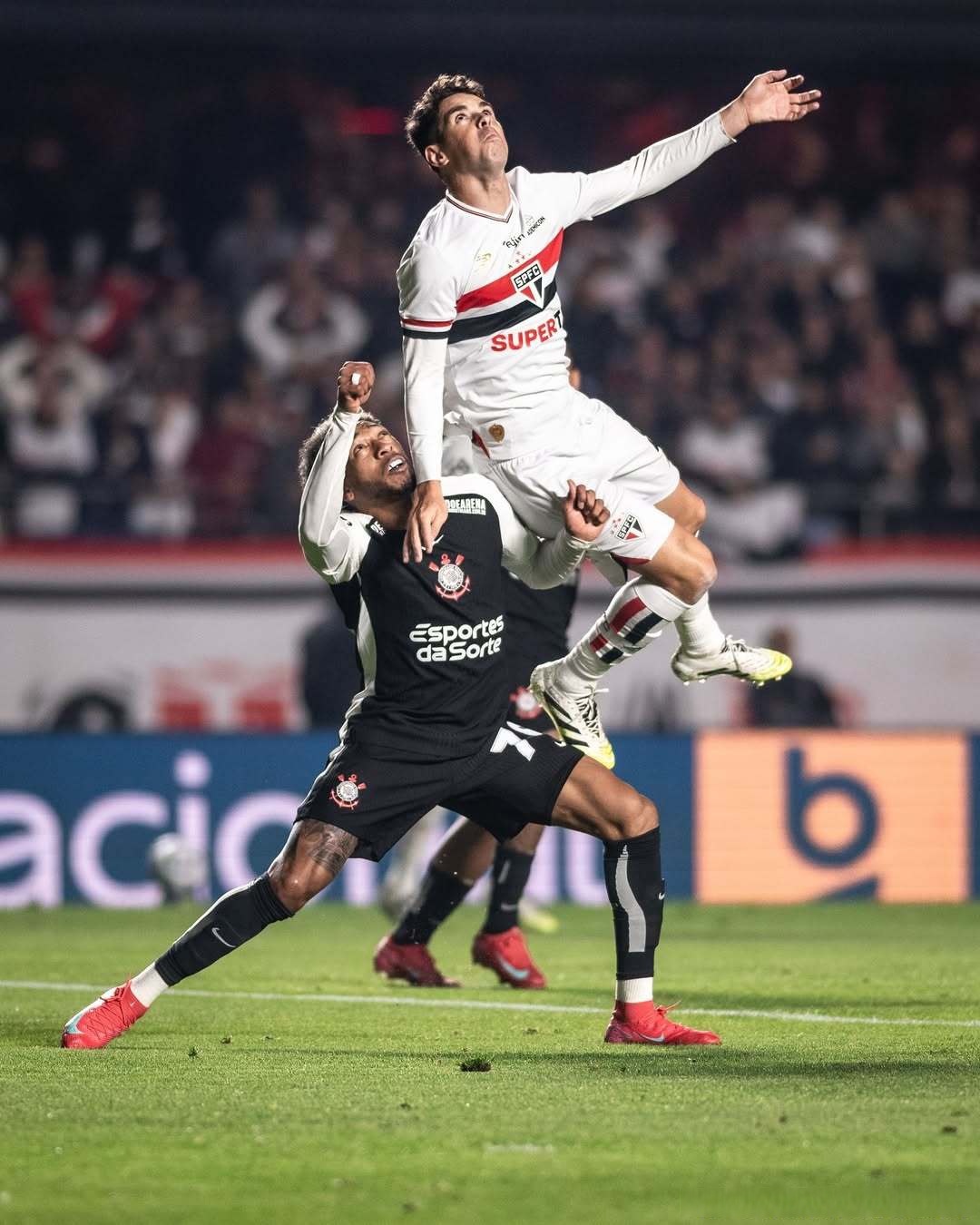 开云体育-德罗巴巅峰对决，德约科维奇与70激战德国队分钟，挺进下一轮胜负难料！的简单介绍